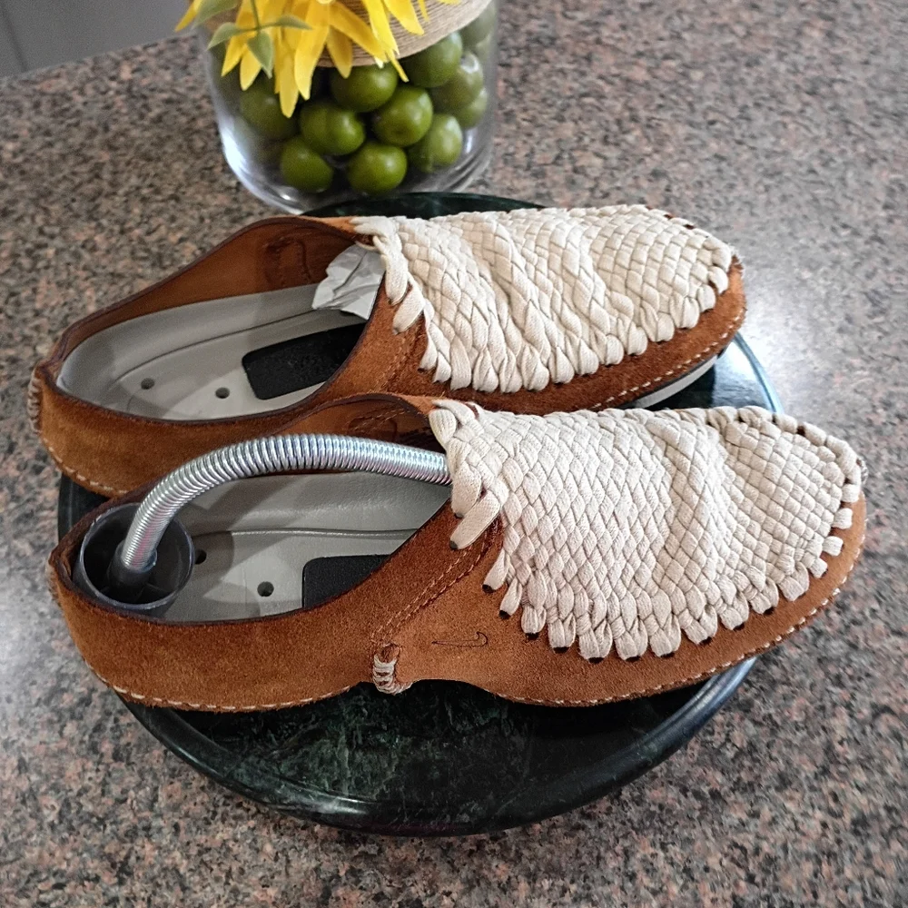 Nike Considered Mule Size 9